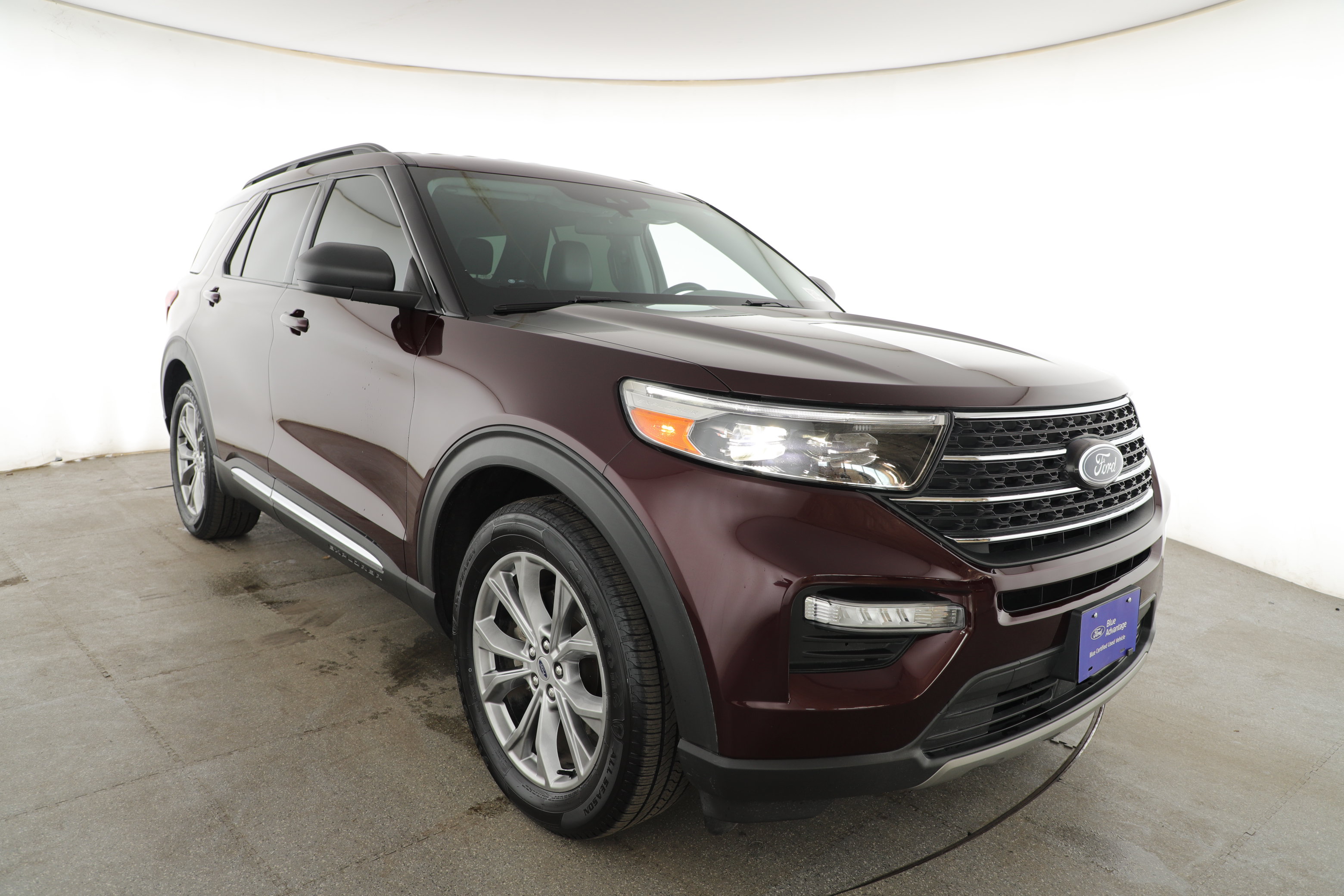 Certified 2022 Ford Explorer XLT w/ Equipment Group 202A RWD image 3