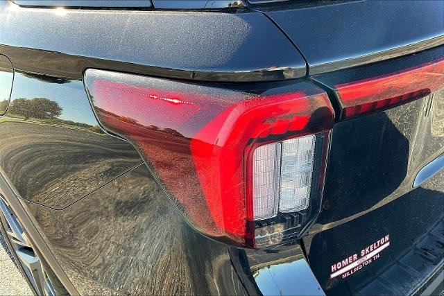 Certified 2025 Ford Explorer ST-Line w/ ST-Line Street Pack image 24