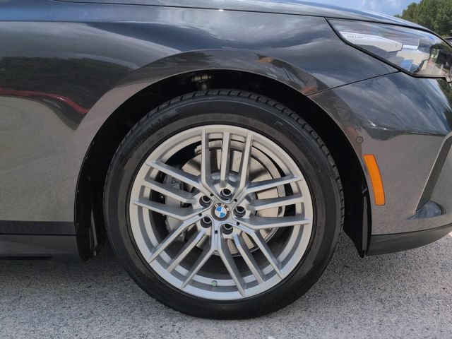 Used 2024 BMW 530i RWD image 12