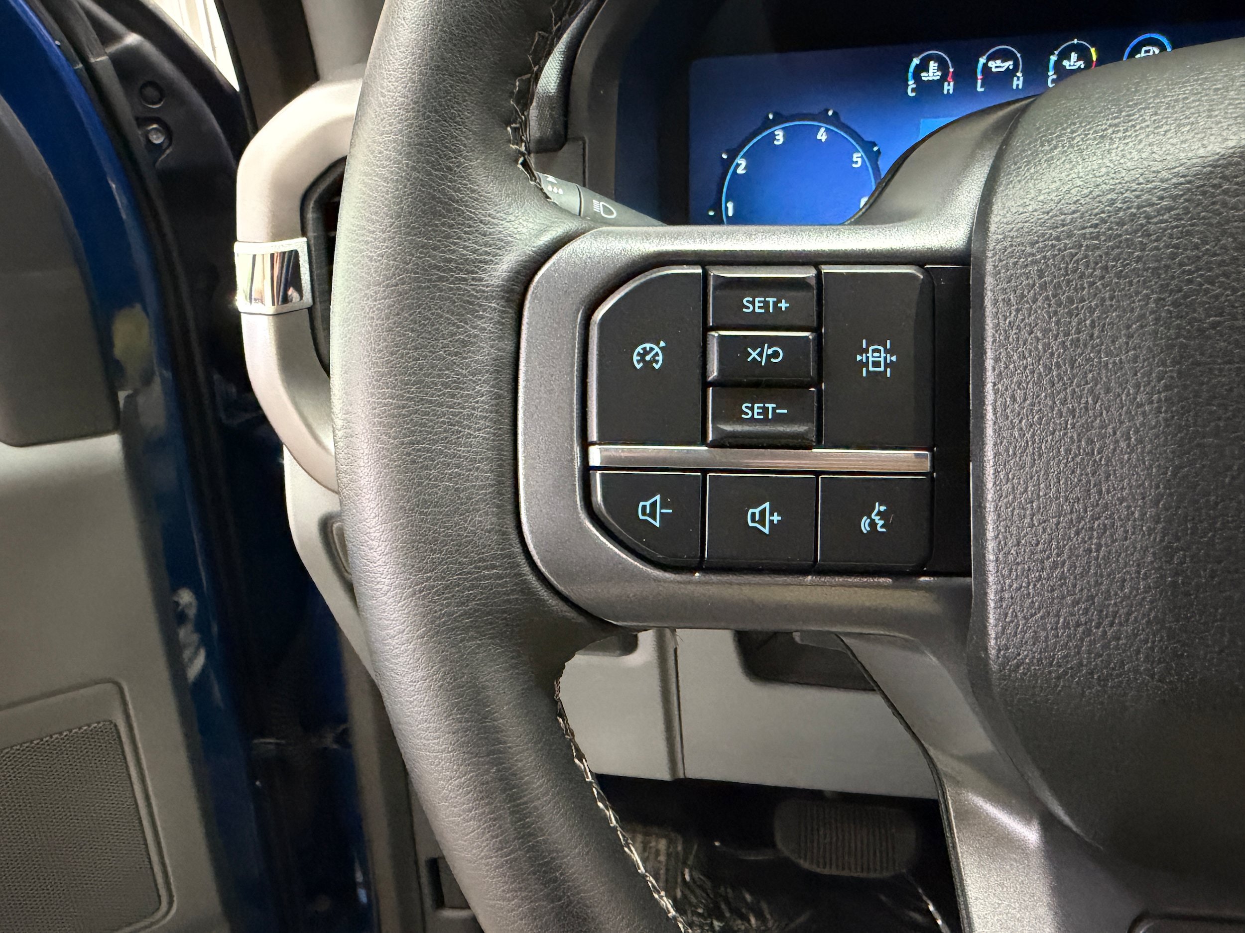 Certified 2025 Ford F150 XLT w/ Equipment Group 301A Standard AWD/4WD image 18