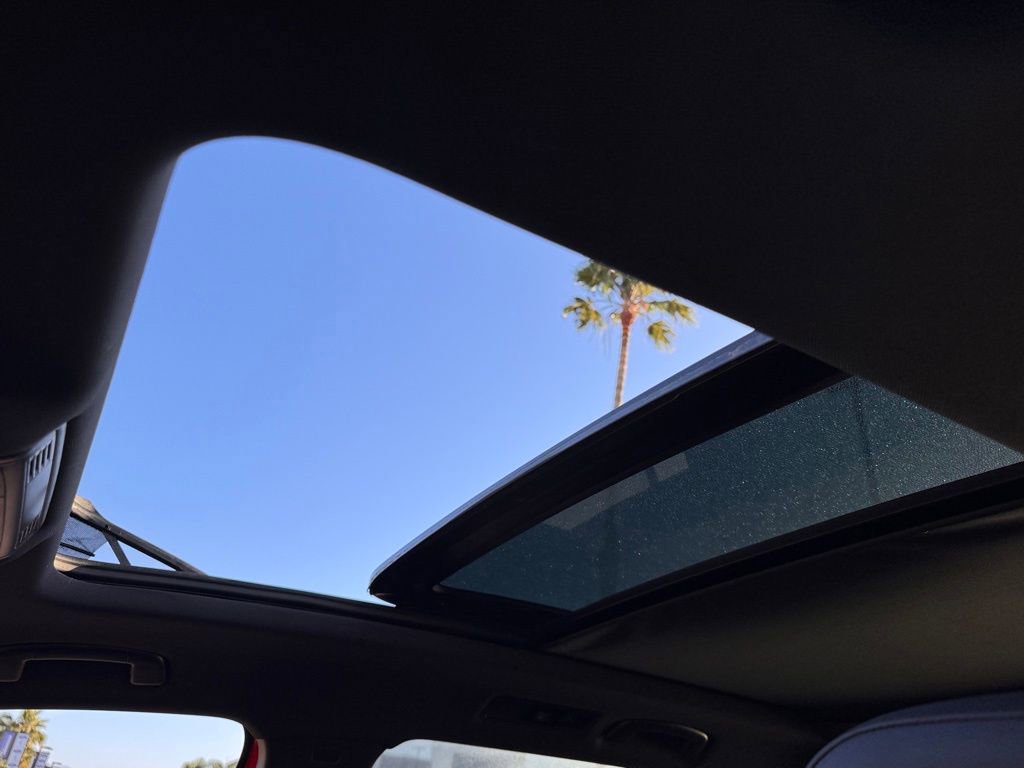 Used 2024 Volkswagen Tiguan SE R-Line FWD image 21