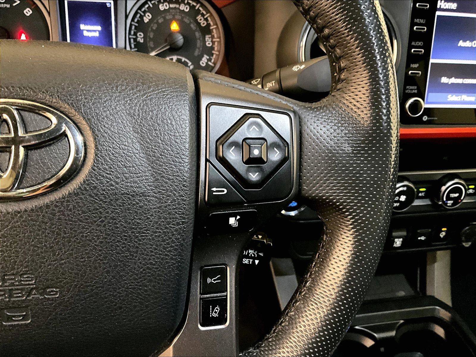 Used 2020 Toyota Tacoma TRD Off-Road AWD/4WD image 18