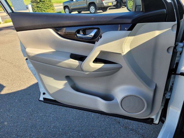 Used 2019 Nissan Rogue Sport SV w/ Technology Package image 27