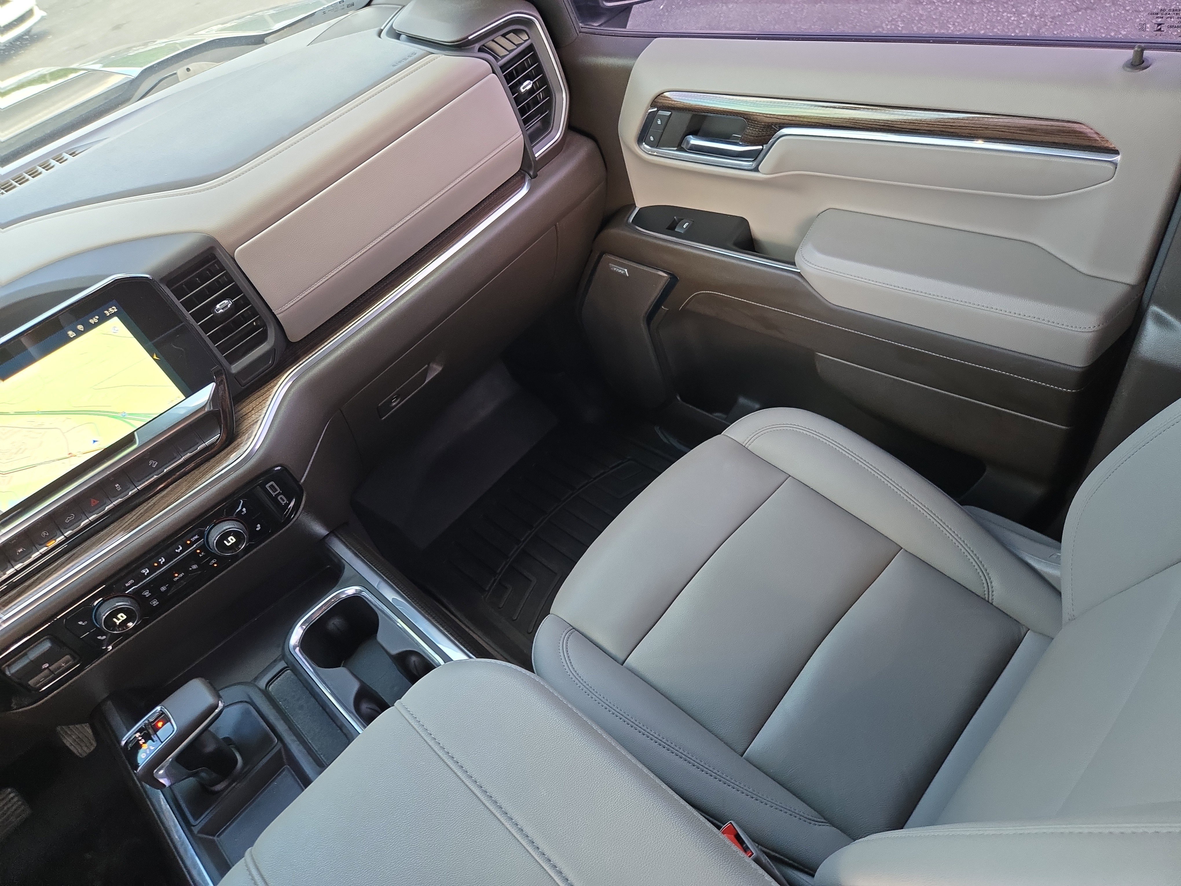 Used 2024 Chevrolet Silverado 1500 LT Trail Boss w/ Convenience Package II AWD/4WD image 16