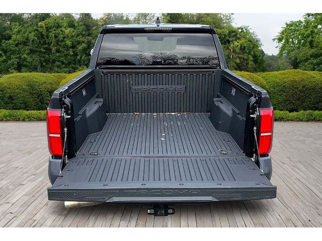 Used 2025 Toyota Tacoma TRD Off-Road AWD/4WD image 7
