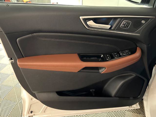 Certified 2019 Ford Edge Titanium w/ Equipment Group 301A FWD image 16