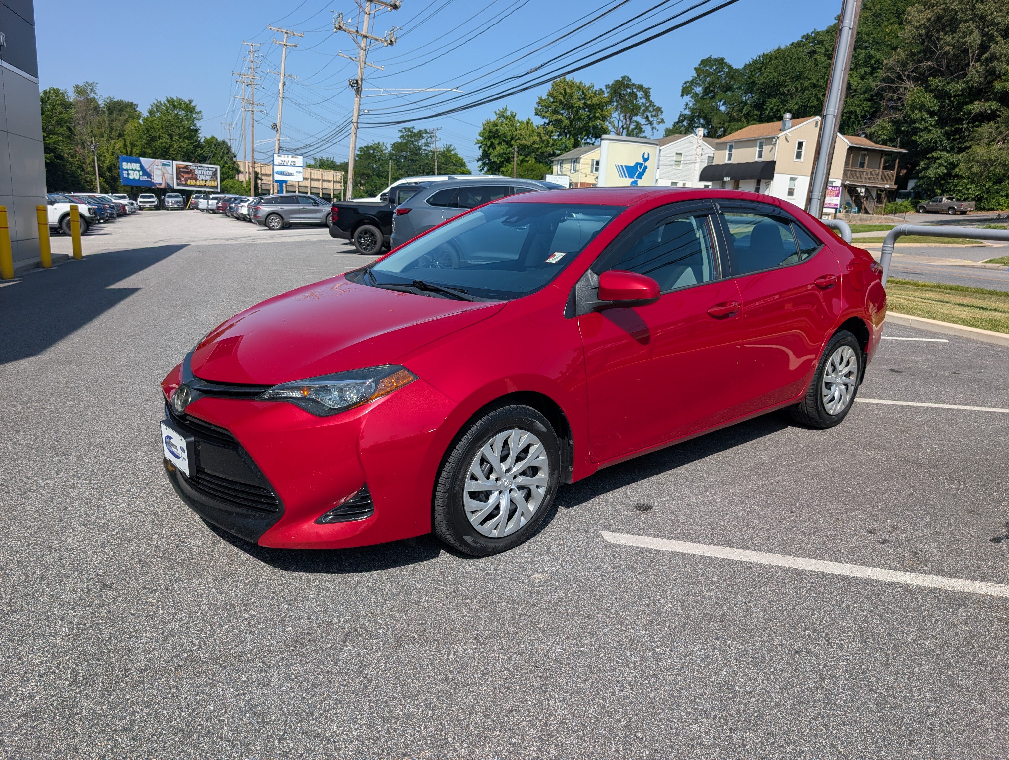 Used 2019 Toyota Corolla LE w/ Carpet Mat Package (TMS) FWD image 2