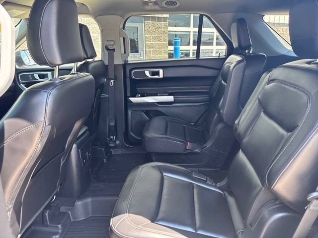 Certified 2024 Ford Explorer XLT w/ Equipment Group 202A AWD/4WD image 32