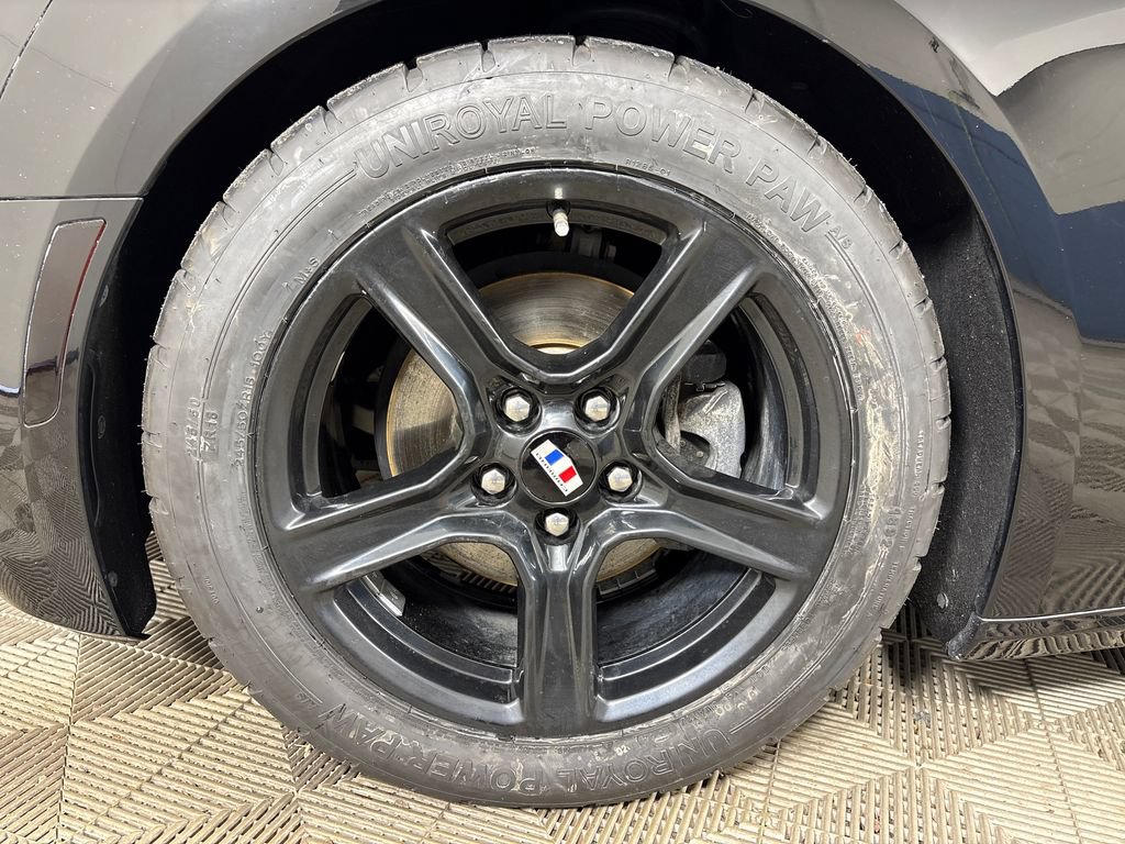 Used 2019 Chevrolet Camaro LT RWD image 12
