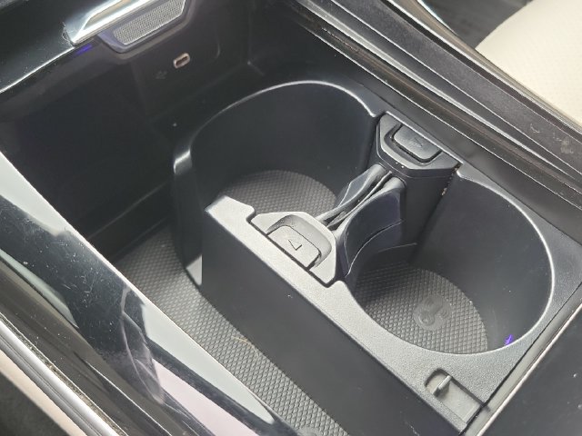 Used 2023 Mercedes-Benz C 300 Sedan image 10