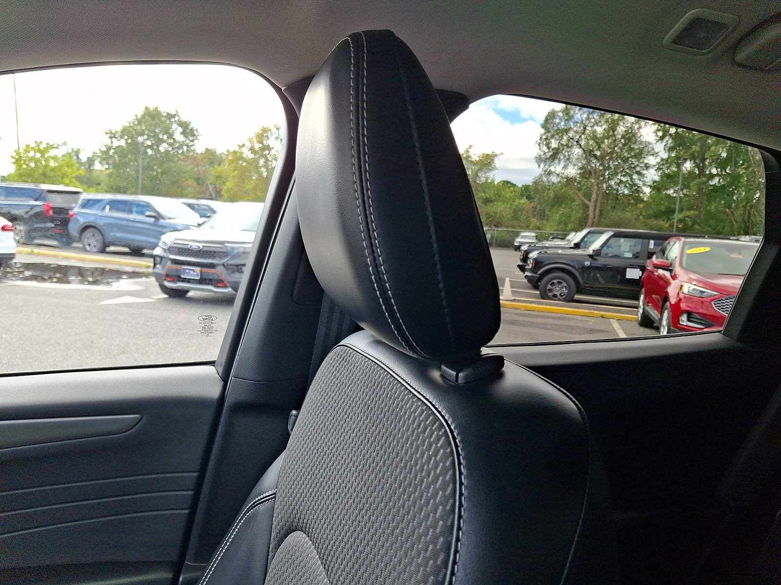 Certified 2023 Ford Escape SE FWD image 17