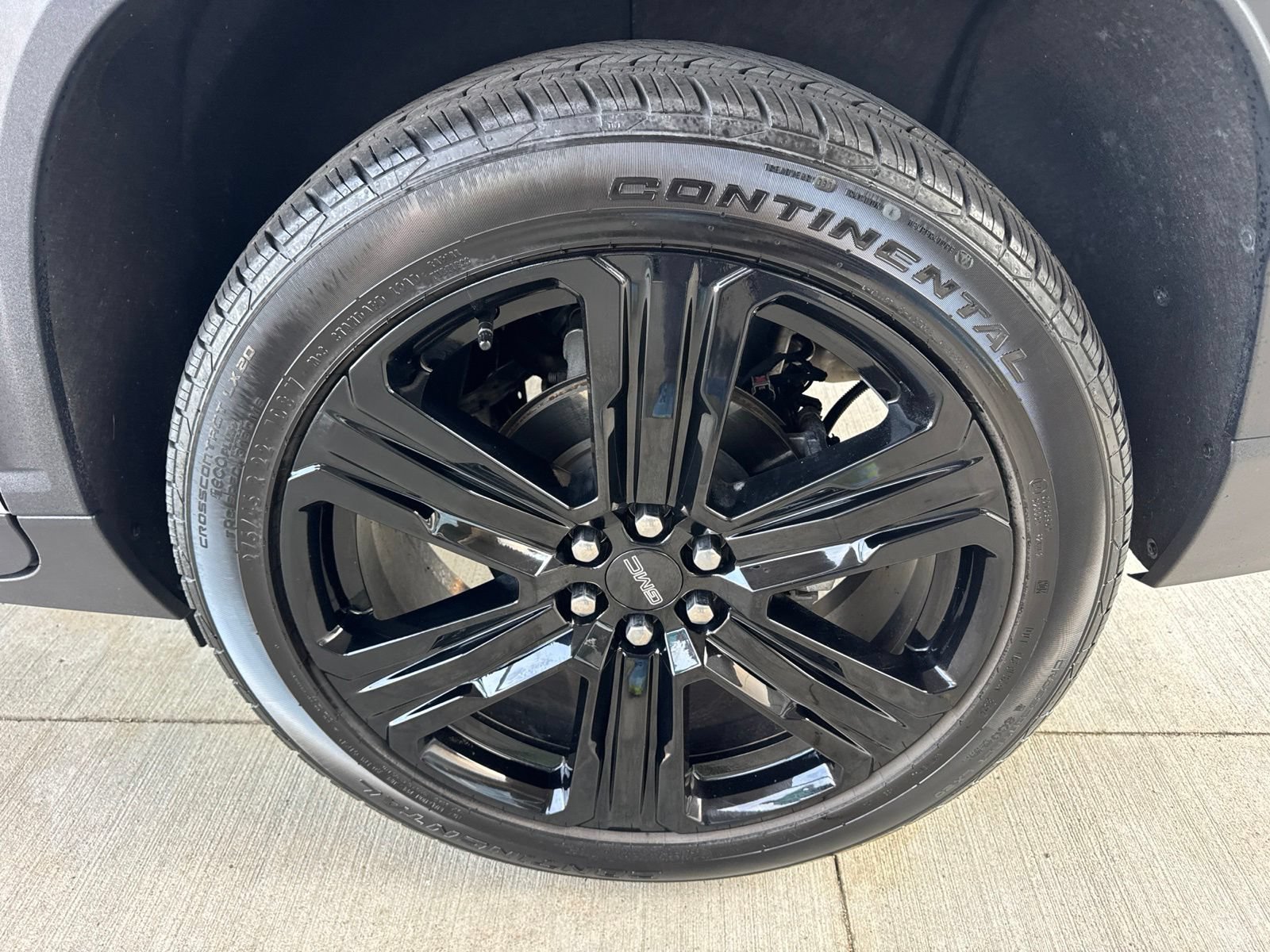 Used 2024 GMC Acadia Elevation w/ Black Edition FWD image 19