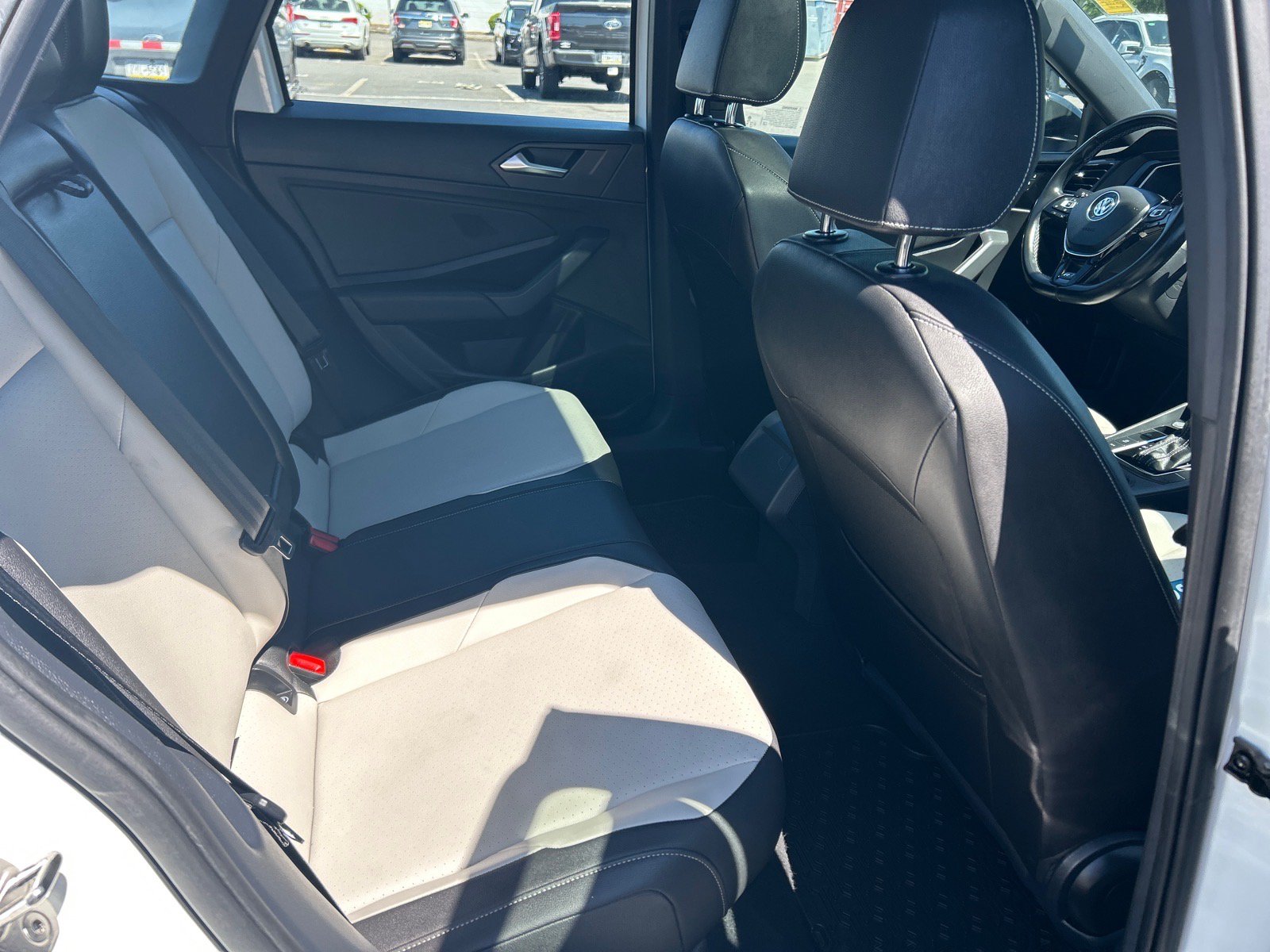 Used 2019 Volkswagen Jetta R-Line FWD image 17
