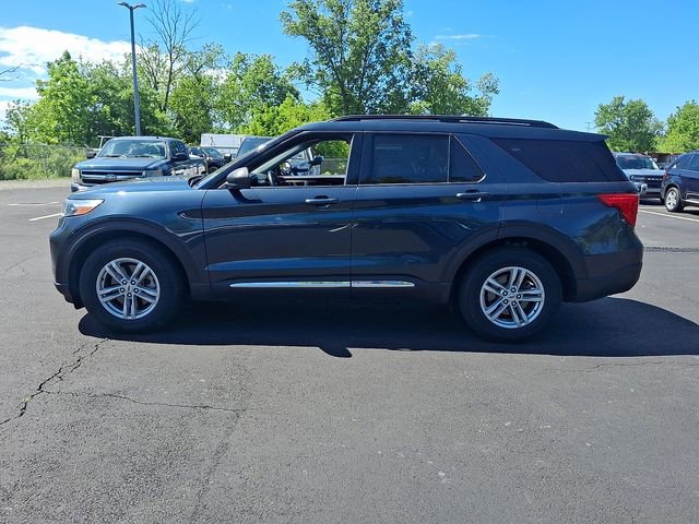Certified 2022 Ford Explorer XLT w/ Equipment Group 202A AWD/4WD image 7