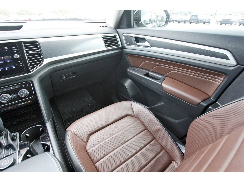 Used 2022 Volkswagen Atlas SEL Premium image 14