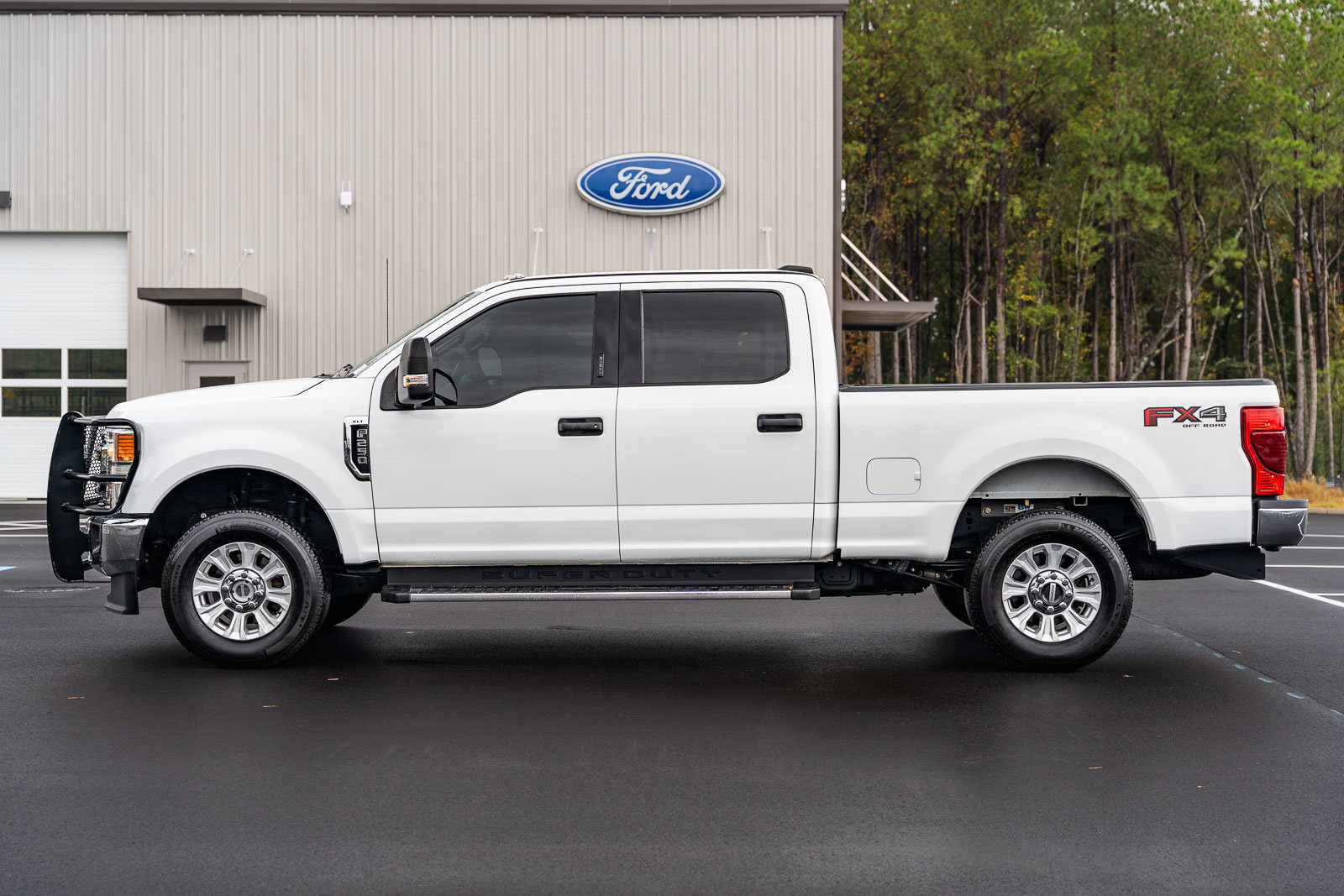 Certified 2022 Ford F250 XLT w/ XLT Value Package AWD/4WD image 4