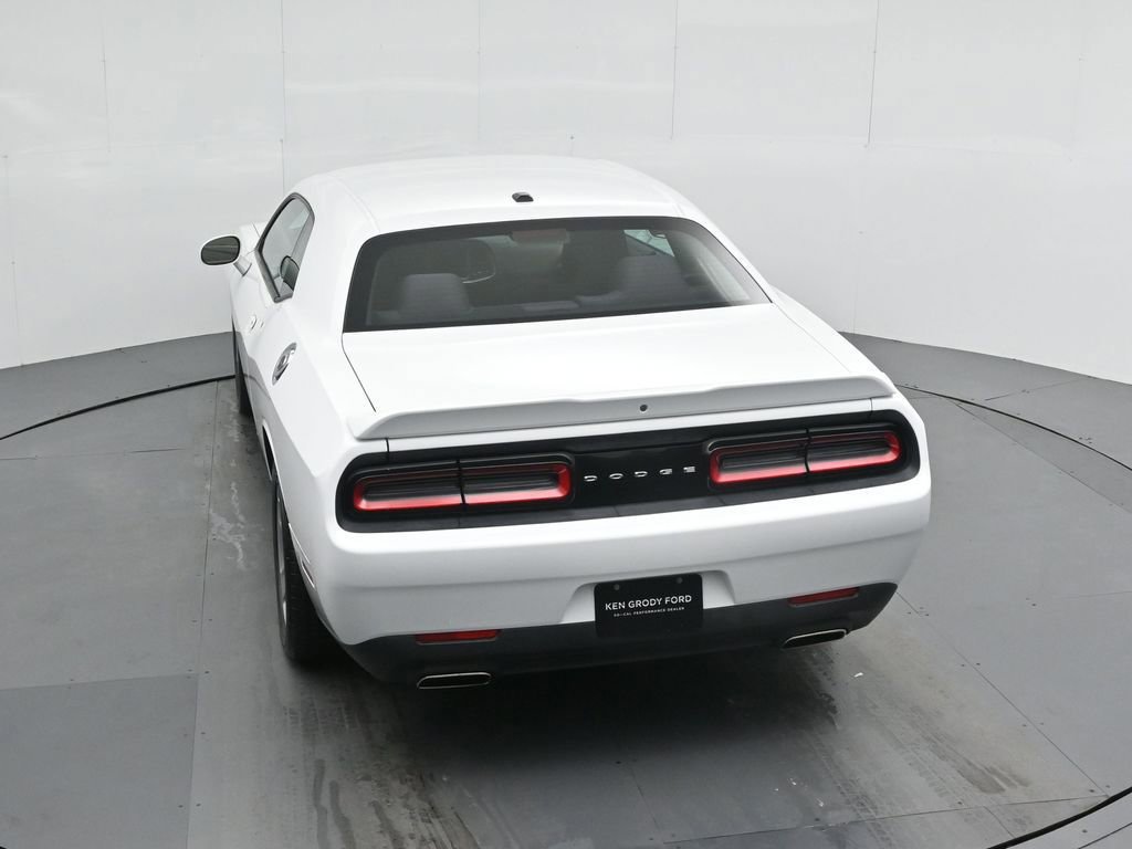 Used 2020 Dodge Challenger SXT image 18