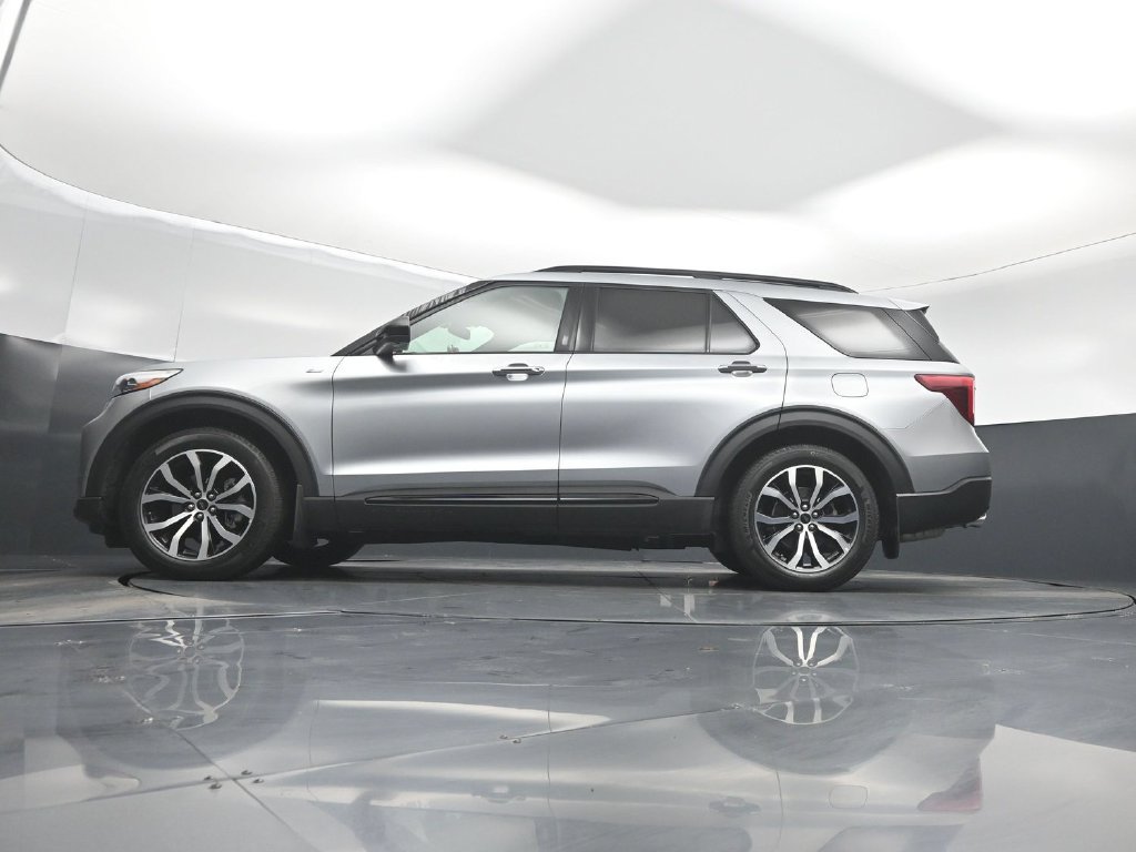 Certified 2023 Ford Explorer ST-Line w/ Class IV Trailer Tow Package RWD image 52