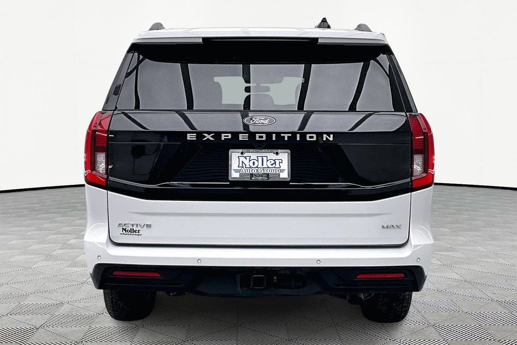 Certified 2025 Ford Expedition Max Active image 3