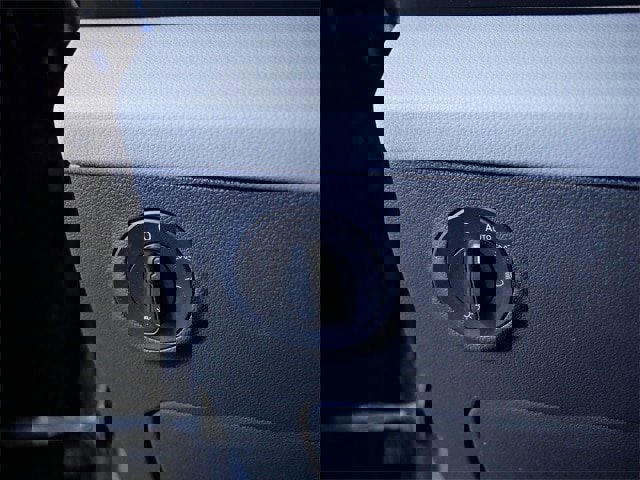 Used 2022 Volkswagen Taos SE image 23