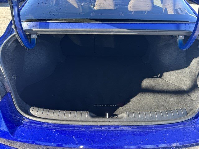 Used 2023 Hyundai Elantra Limited w/ Cargo Package image 29
