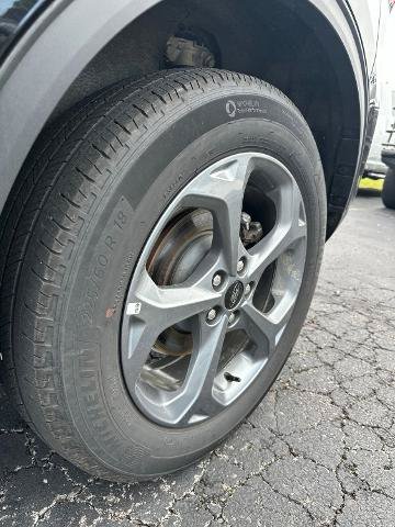 Certified 2025 Ford Escape ST-Line AWD/4WD image 5