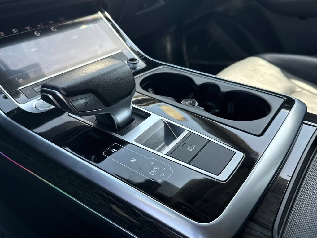 Used 2019 Audi Q8 Premium Plus AWD/4WD image 32