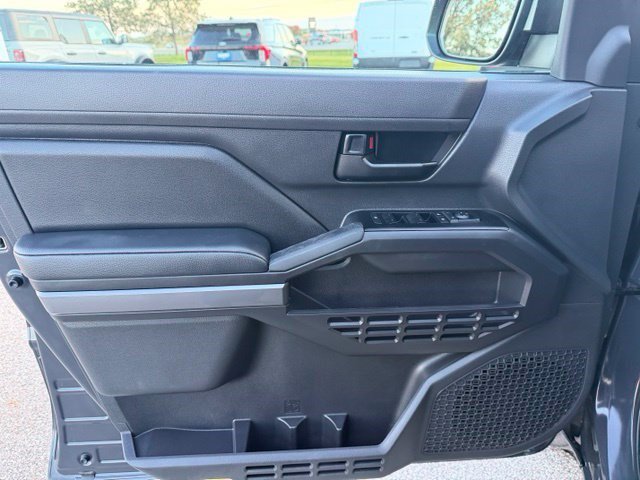 Used 2026 Toyota Tacoma SR5 w/ SR5 Upgrade Package AWD/4WD image 11