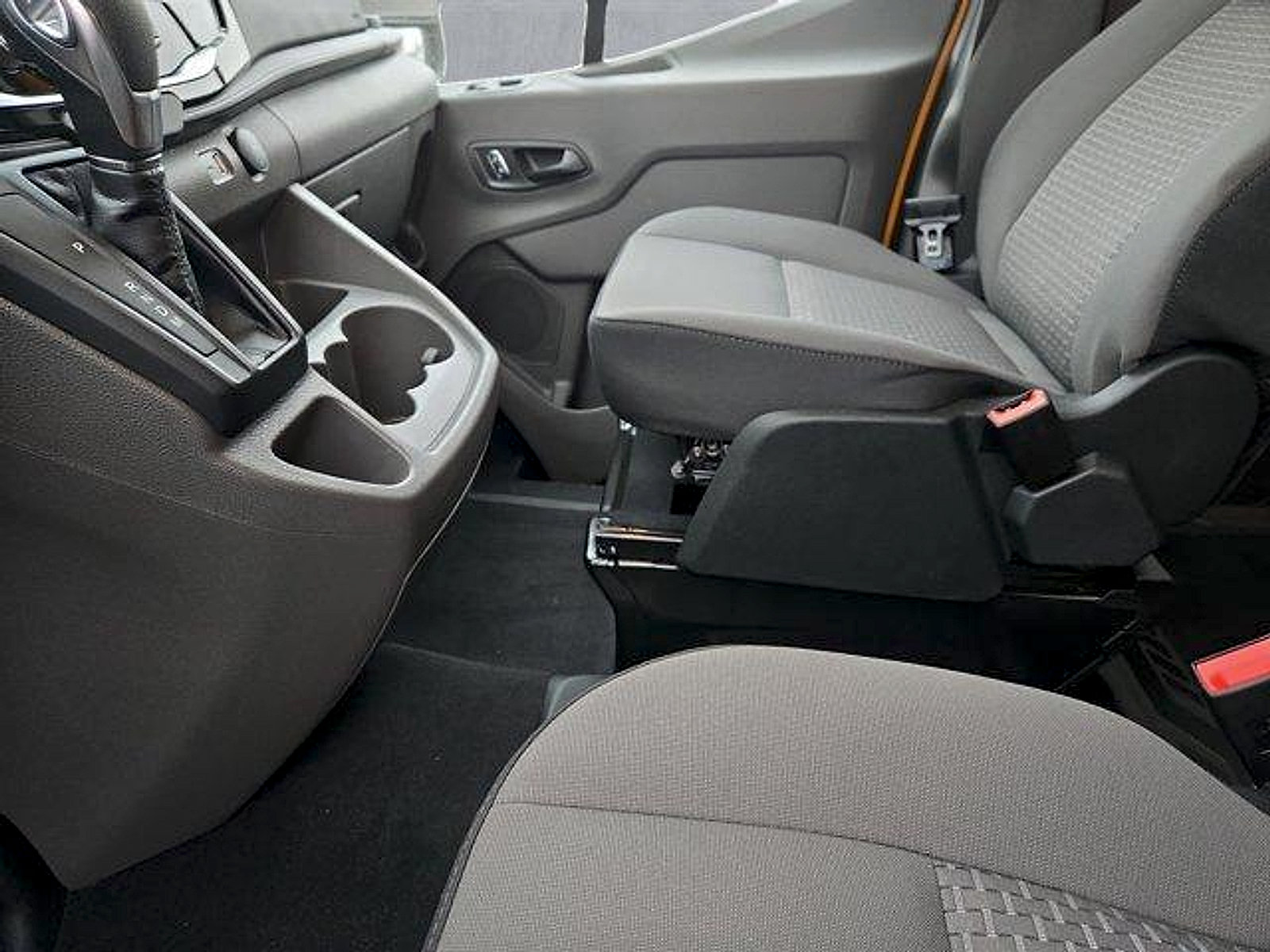 Certified 2026 Ford Transit 350 XLT RWD image 22