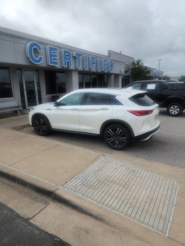 Used 2021 INFINITI QX50 Luxe w/ Appearance Package AWD/4WD image 3