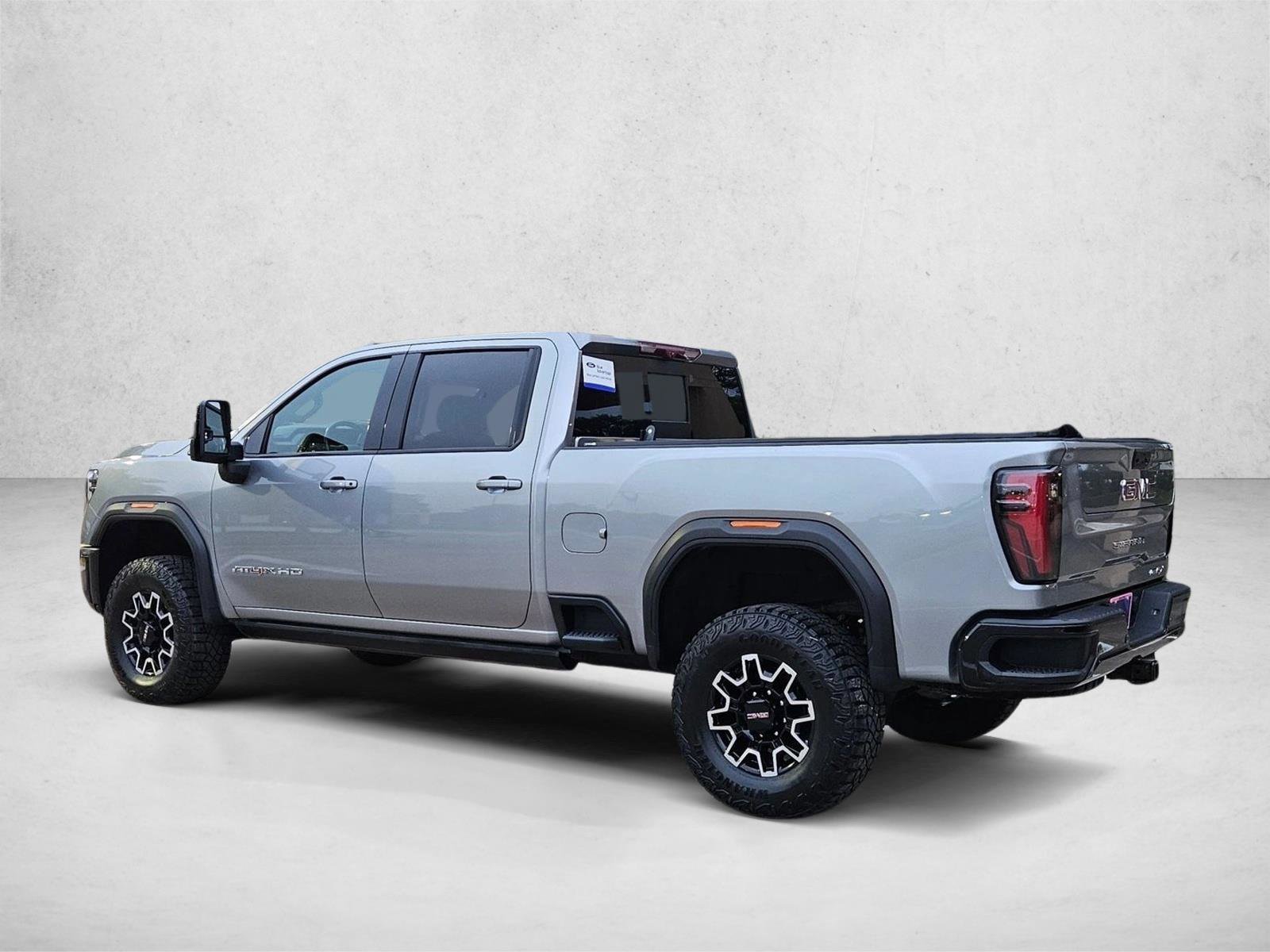 Used 2024 GMC Sierra 2500 AT4X AWD/4WD image 9