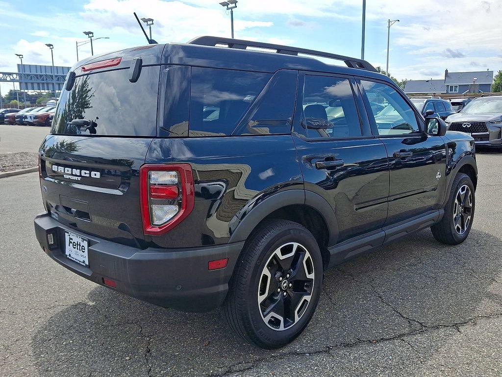 Certified 2024 Ford Bronco Sport Outer Banks w/ Tech Package AWD/4WD image 4