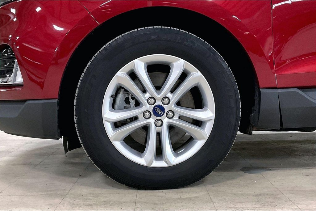 Certified 2019 Ford Edge SEL w/ Equipment Group 201A AWD/4WD image 9