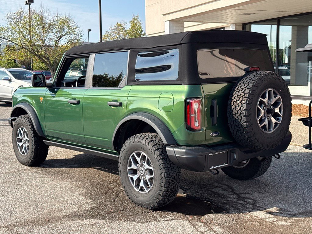Certified 2023 Ford Bronco Badlands AWD/4WD image 9