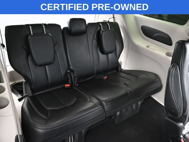 Used 2023 Chrysler Pacifica Touring-L FWD image 9