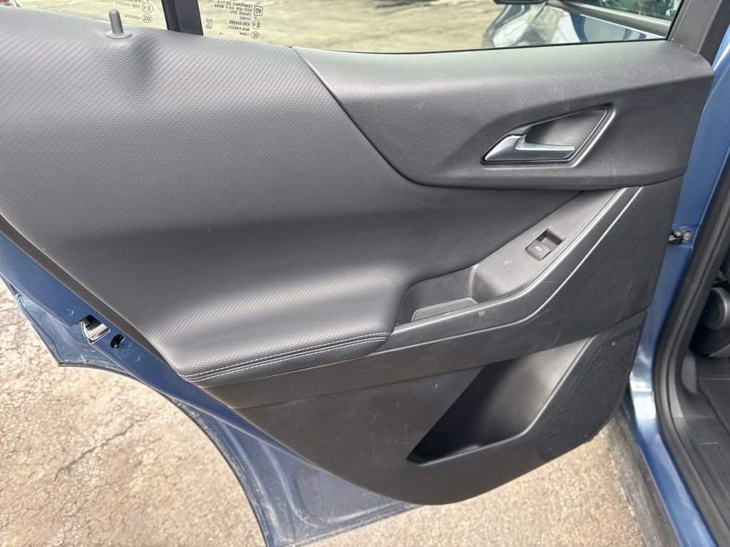 Used 2025 Chevrolet Equinox LT w/ Safety and Technology Package image 37