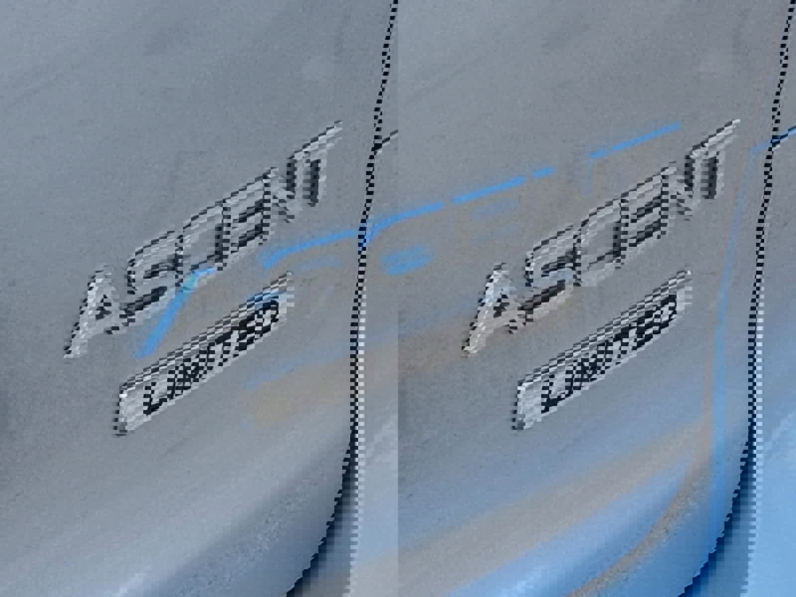 Used 2023 Subaru Ascent Limited image 13