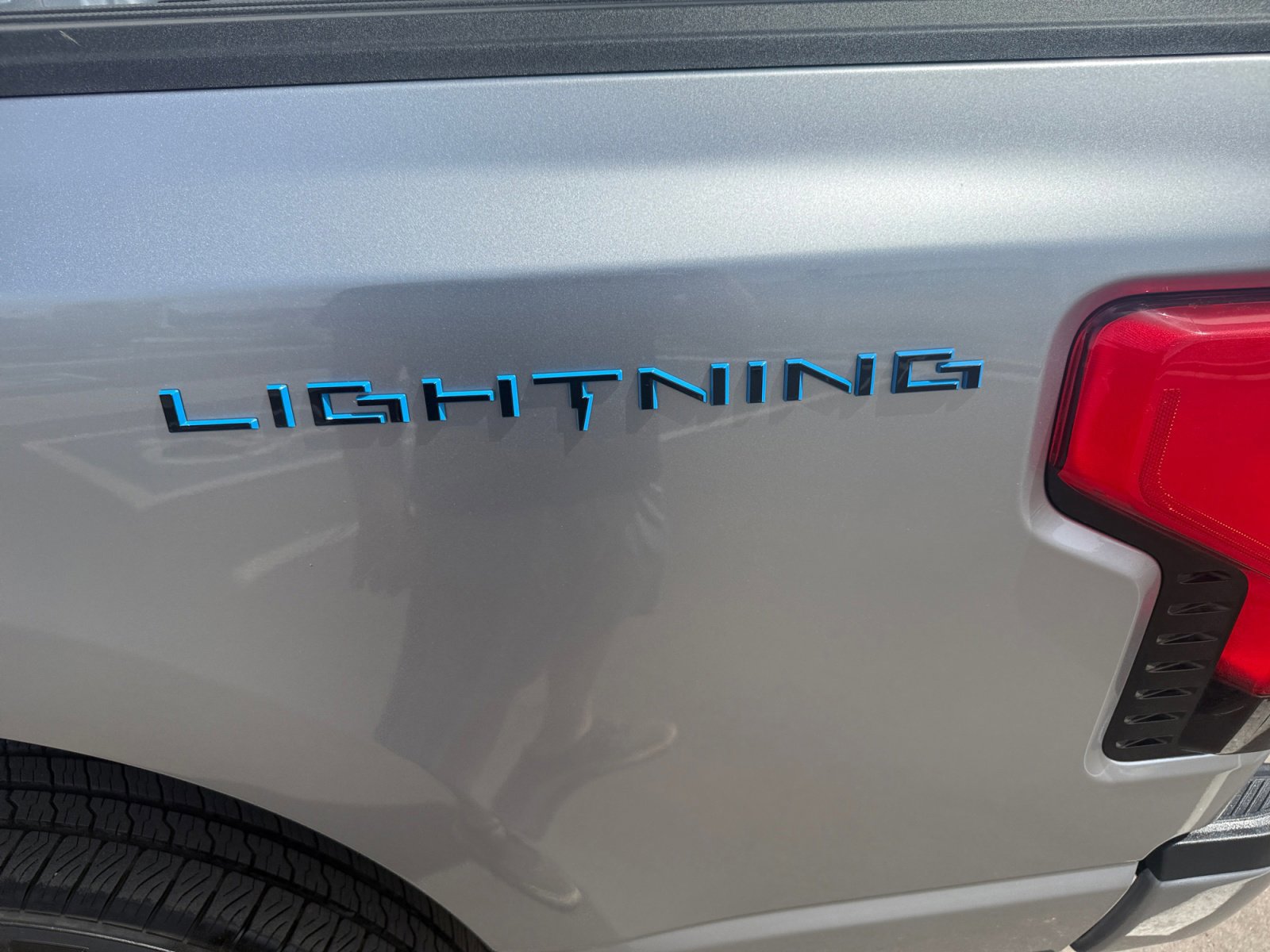 Certified 2024 Ford F150 Lightning Lariat image 27