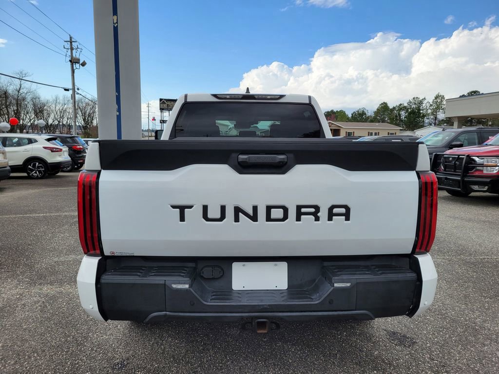 Used 2022 Toyota Tundra SR5 w/ SR5 Convenience Package image 4