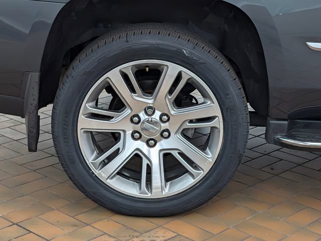 Used 2019 Cadillac Escalade Luxury AWD/4WD image 6