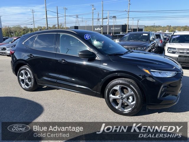 Certified 2023 Ford Escape ST-Line w/ Tech Pack #1 image 5