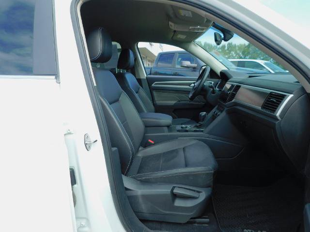 Used 2023 Volkswagen Atlas SE w/ Black Wheel Package AWD/4WD image 5