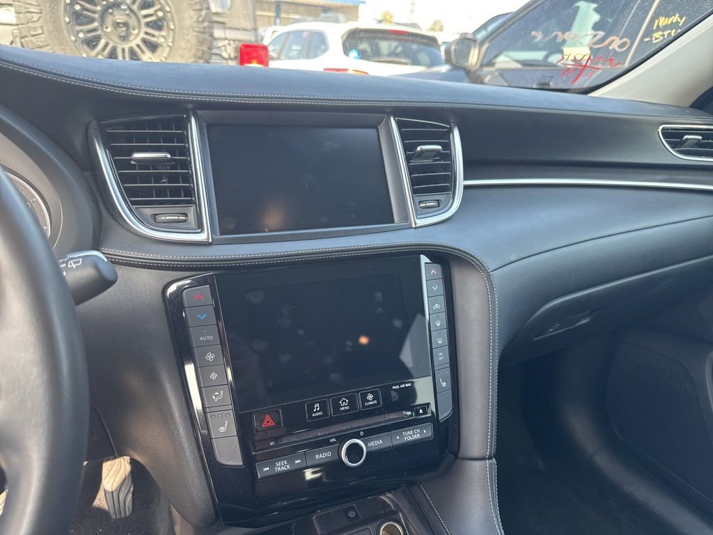 Used 2024 INFINITI QX50 Luxe image 12