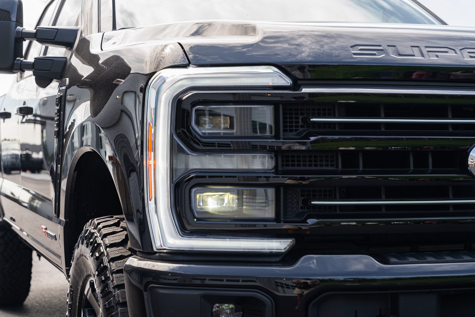 Certified 2026 Ford F250 Platinum w/ Tremor Off-Road Package AWD/4WD image 11