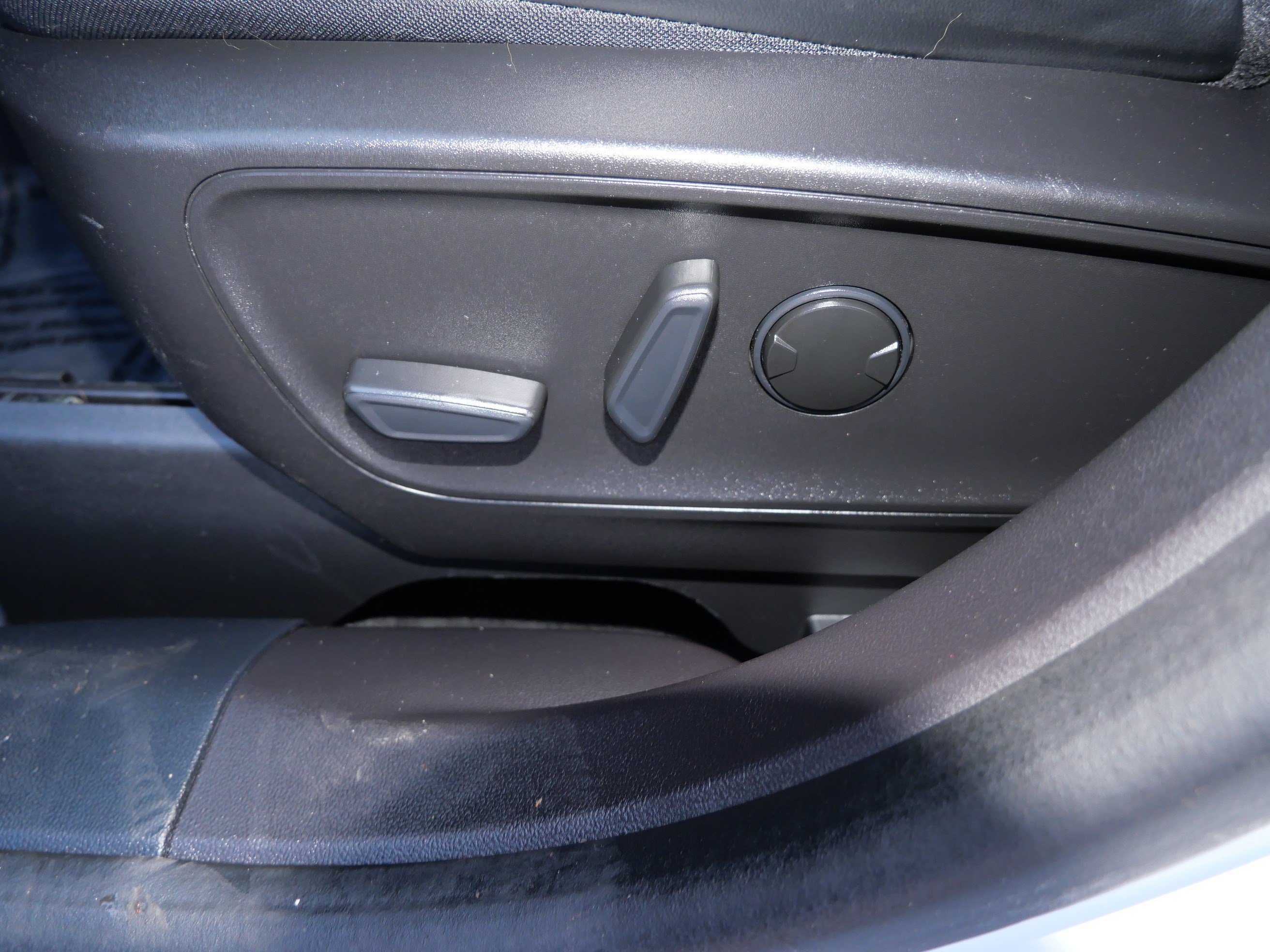 Certified 2023 Ford Escape ST-Line w/ Tech Pack #1 AWD/4WD image 19