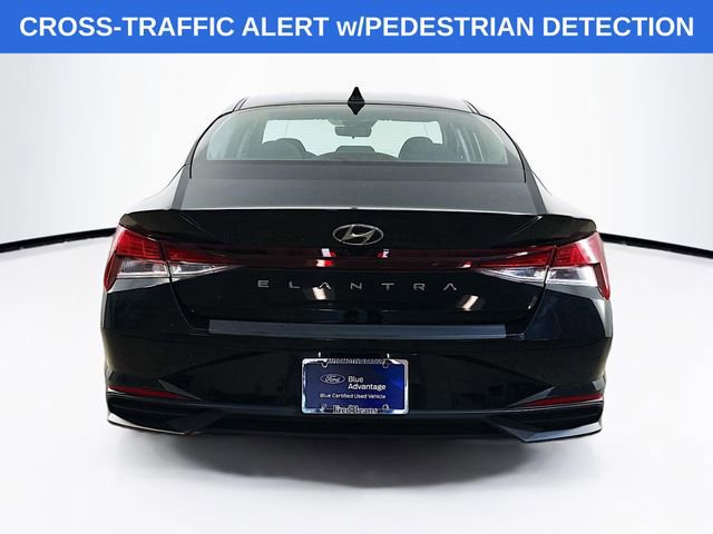 Used 2022 Hyundai Elantra SE image 4