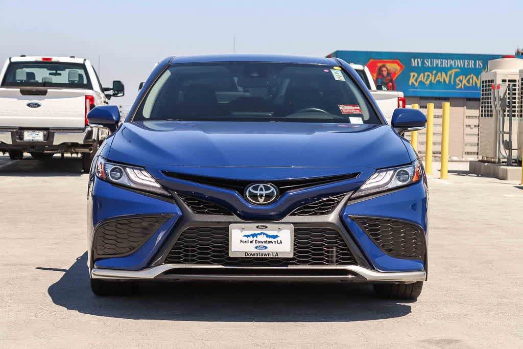Used 2023 Toyota Camry XSE FWD image 2