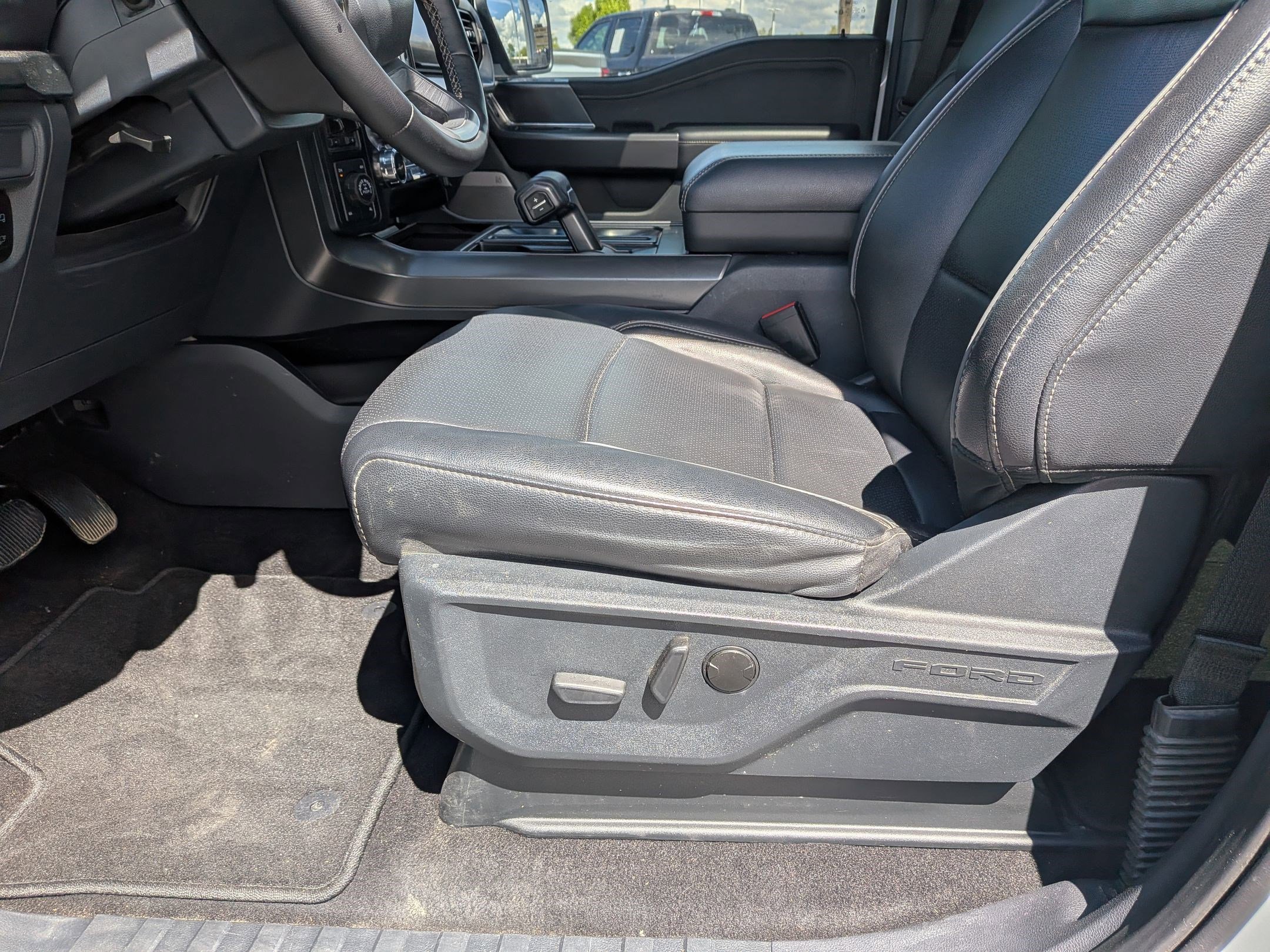 Certified 2025 Ford F150 Lariat image 19