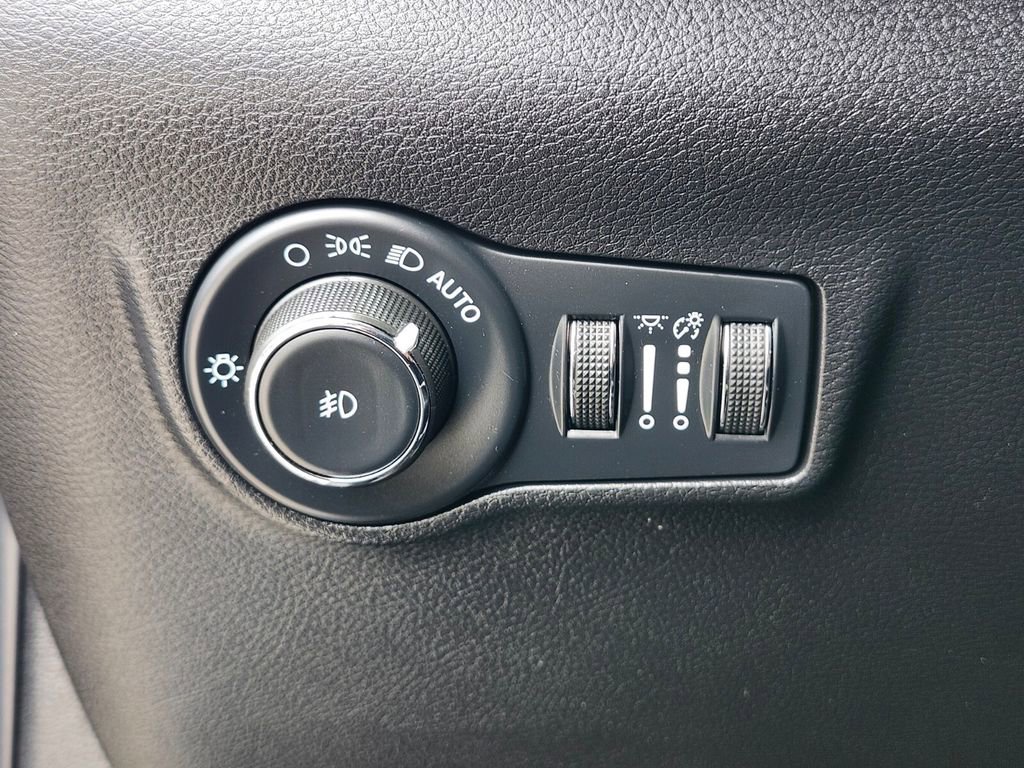 Used 2022 Jeep Compass Latitude AWD/4WD image 23
