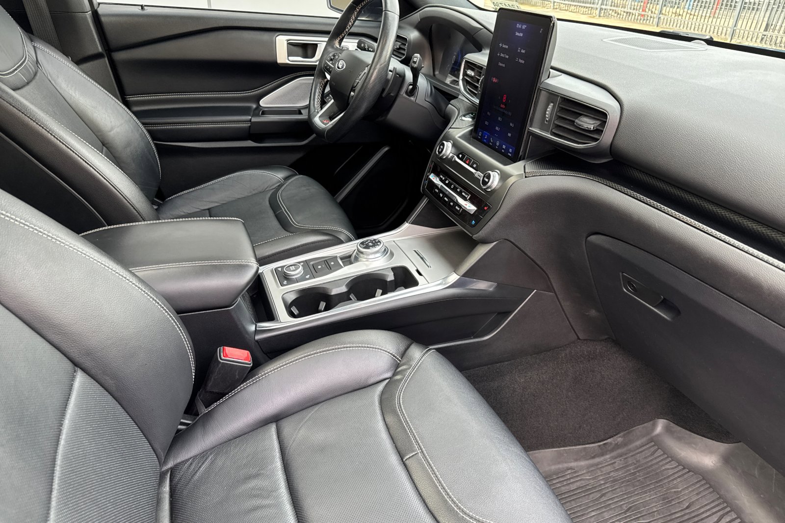 Certified 2020 Ford Explorer ST w/ ST Street Pack image 17